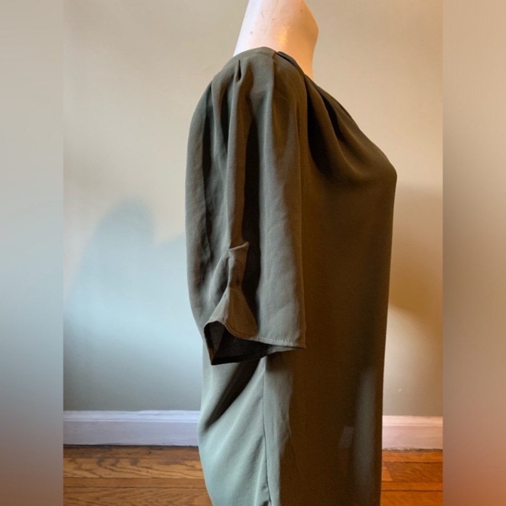 Elegant Olive Green Women's Top - Picture 4 of 6